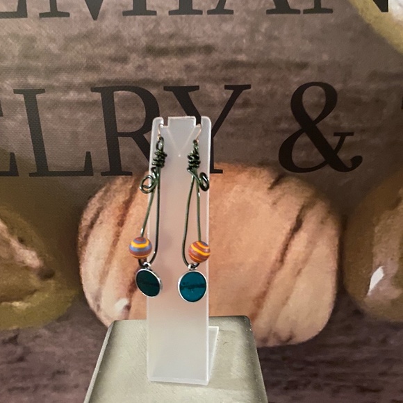 SATURN - Picture 4 of 4